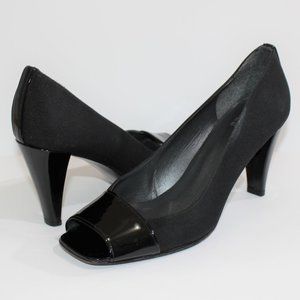 STUART WEITZMAN Square Toe Heel